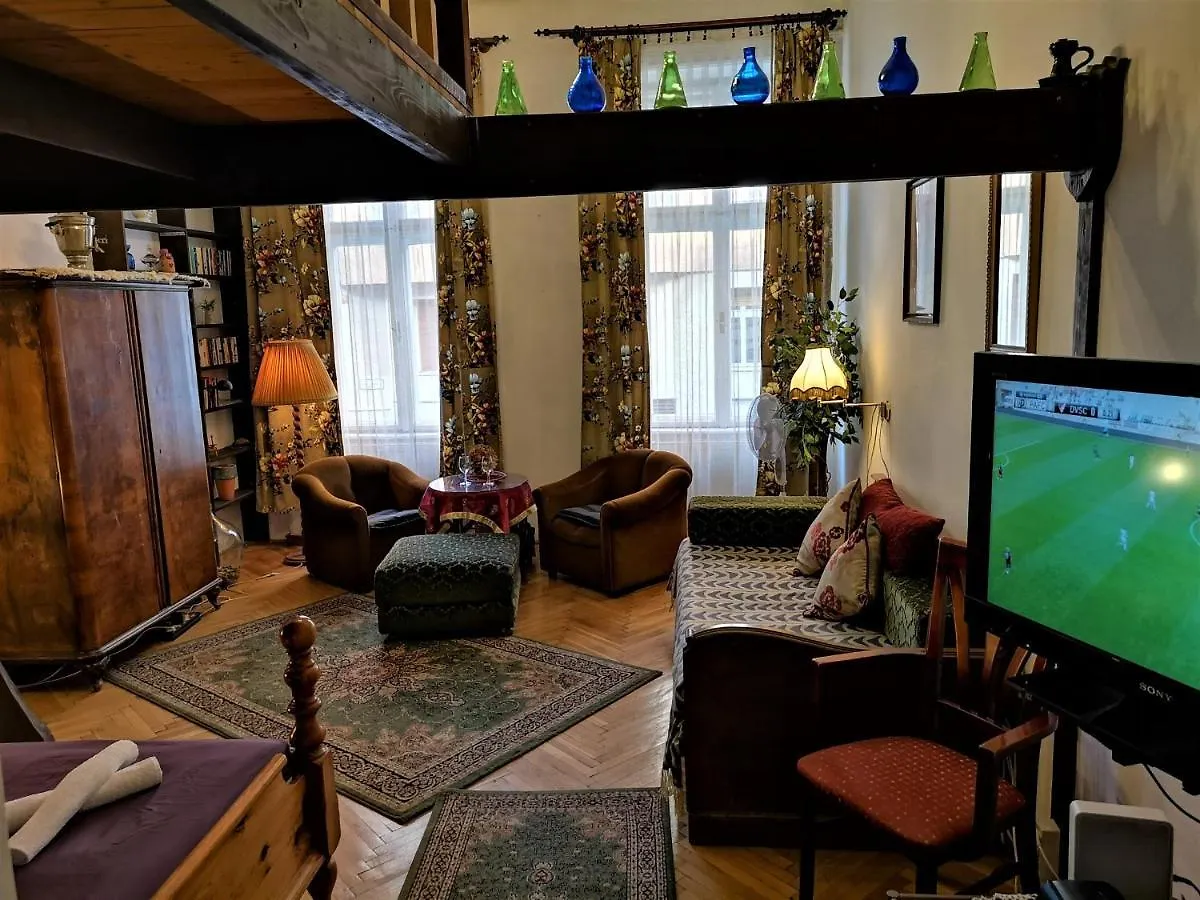 Locomotive Hostel Budapest 0*,