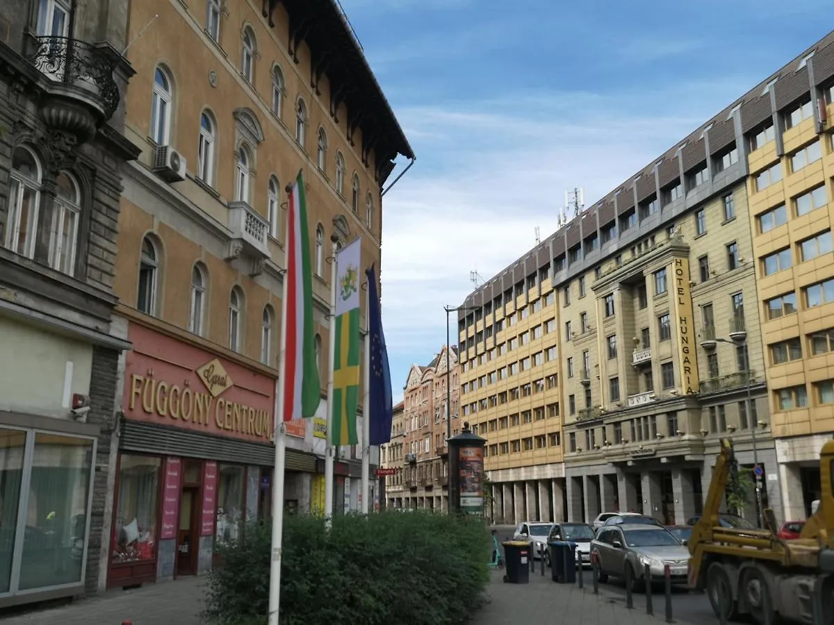 Locomotive Hostel Budapest