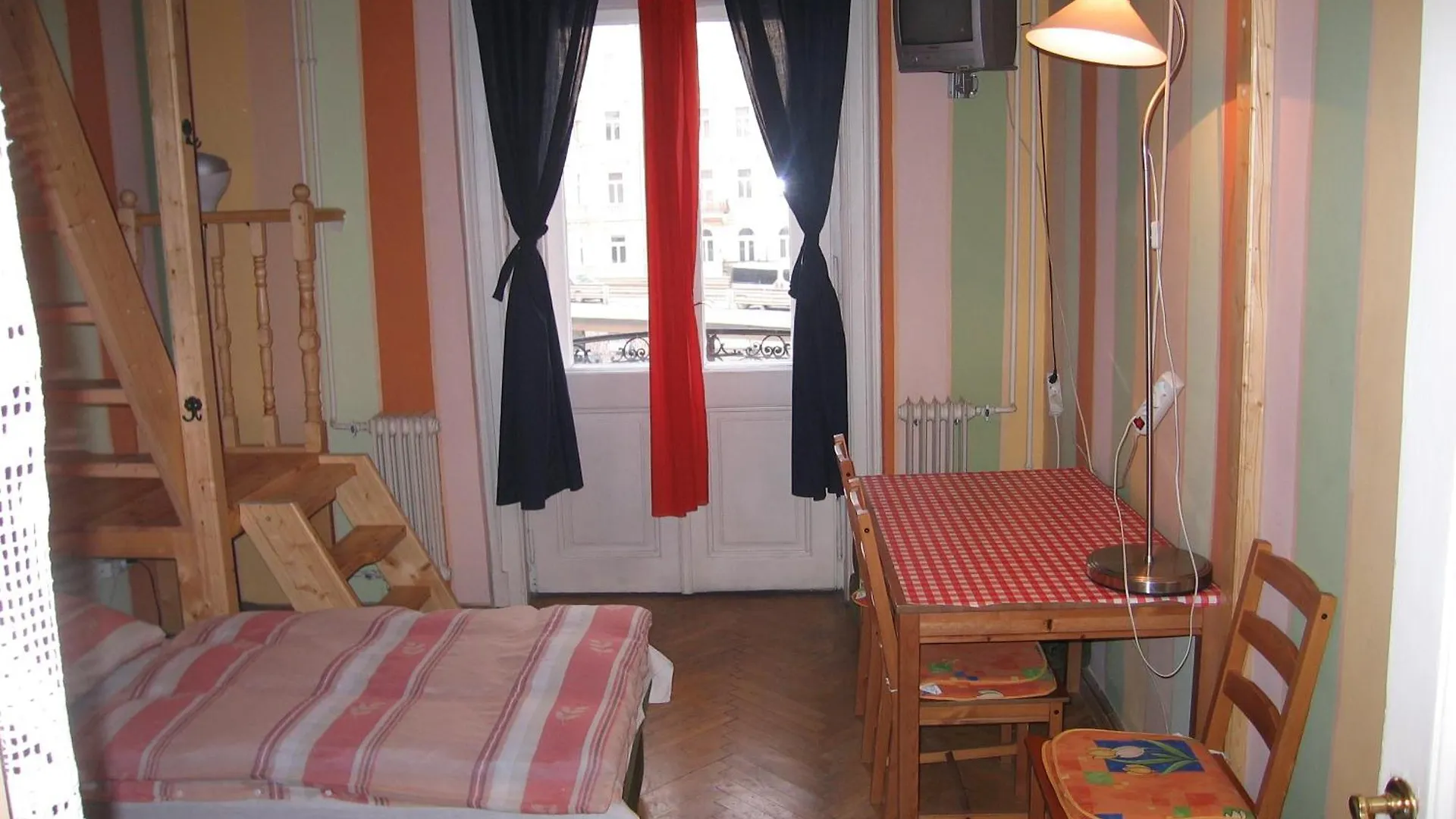 Locomotive Hostel Budapest